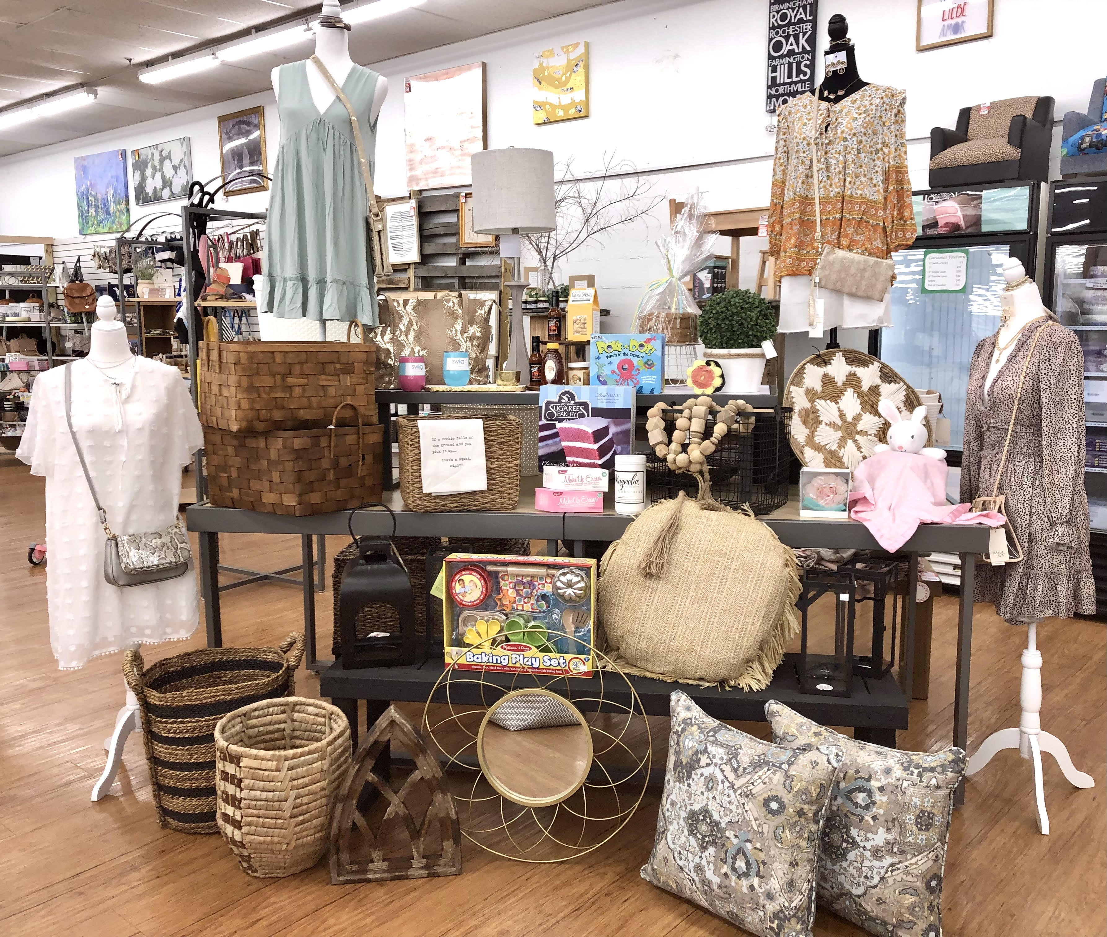 Home décor and gift items at 82 Outlet